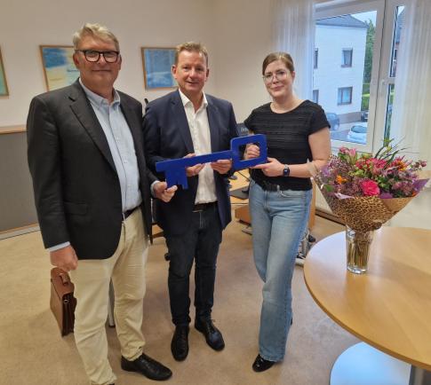 Die Spitze der Lebenshilfe Kreis Viersen im Übergang (v.r.n.l.): Laura van Mölken und Wieland Kleinheisterkamp bilden den hauptamtlichen Vorstand. Michael Behrendt begleitet die Einarbeitung seines Nachfolgers bis zum Jahresende.